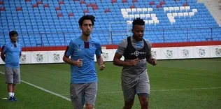 Onazi geliyor