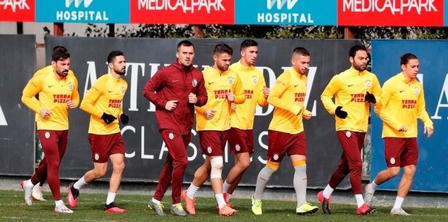 Aslan ava hazırlanıyor