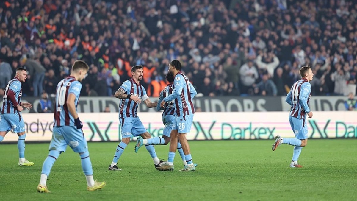 Trabzonspor'dan Beşiktaş derbisi sonrası taraftarlarına teşekkür!