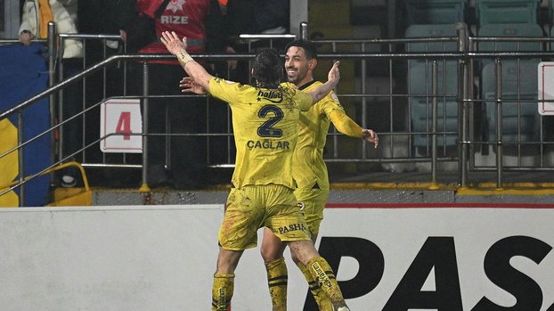 Çağlar Söyüncü alkış aldı