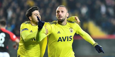 Vedat Muriqi'den Fatih Terim'e geçmiş olsun mesajı