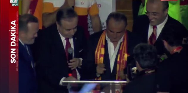 Galatasaray'da Fatih Terim'den 5 yıllık imza!
