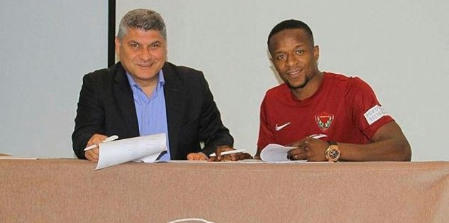 Hatay’a Senegalli golcü!