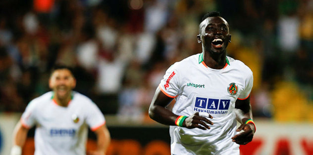 Beşiktaş süper ikiliyi kadrosuna katıyor! Cisse'den sonra...