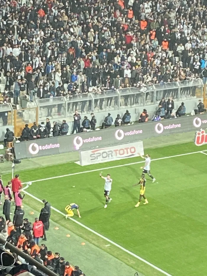 Beşiktaş - Ankaragücü maçında tribünlerde tansiyon yükseldi! İşte o görüntüler - 3