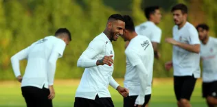 Beşiktaş taraftarıyla buluşuyor