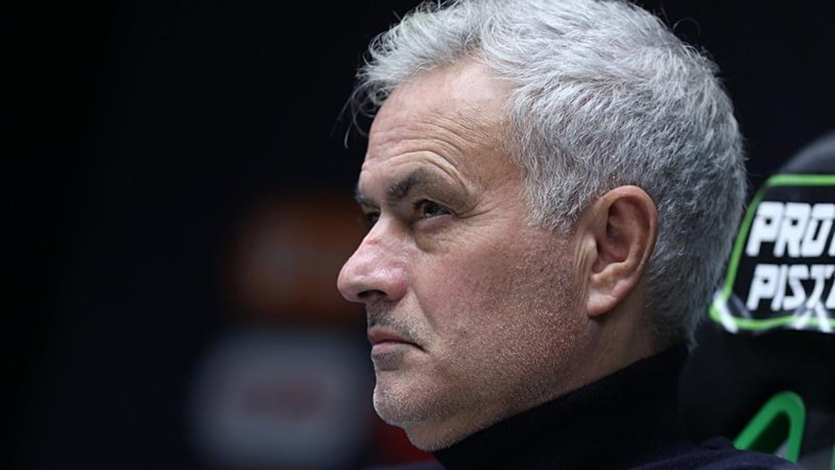 Fenerbahçe'de Jose Mourinho: Bizler ağlamıyoruz! Fenerbahçe'de Jose Mourinho: Bizler ağlamıyoruz!