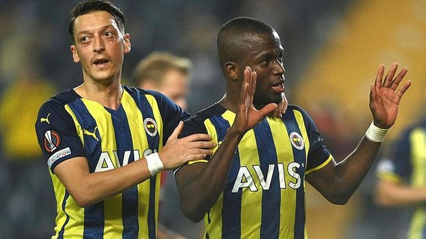 Enner Valencia ve Altay Bayındır güç topluyor!
