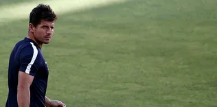 Emre çok istiyor