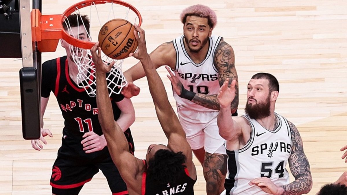 NBA'de Toronto üst üste 3. galibiyetini aldı!