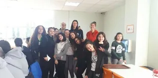 Sultanlar öğrencilerle buluştu