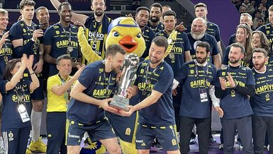 Gençlik ve Spor Bakanı Osman Aşkın Bak Fenerbahçe Beko'yu kutladı
