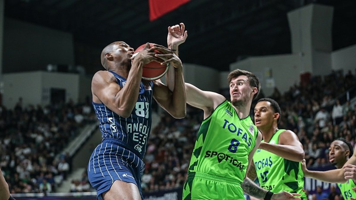 Anadolu Efes’e Tofaş darbesi