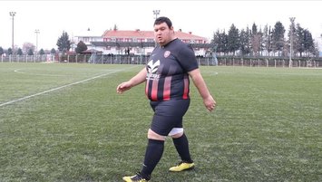 130 kiloluk futbolcunun idolü Muriç!