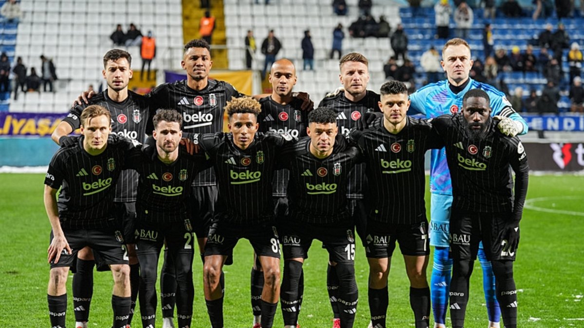 Beşiktaş Antalya'da tur peşinde! İşte Ole Gunnar Solskjaer'in muhtemel ilk 11'i Beşiktaş Antalya'da tur peşinde! İşte Ole Gunnar Solskjaer'in muhtemel ilk 11'i