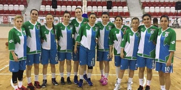 İzmit Belediyespor Kadın Basketbol Takımı, gözünü "play-off"a dikti