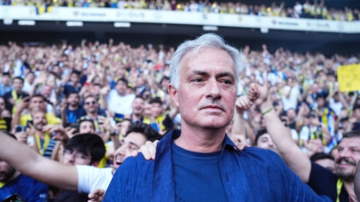 Fenerbahçe'den Avrupa'yı sarsacak transfer! Mourinho bizzat bitirecek