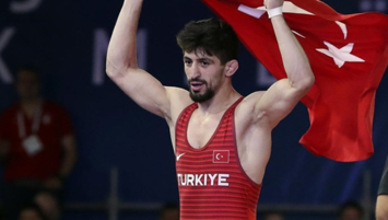 Madalyalar peş peşe geldi