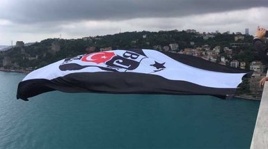Şampiyon Beşiktaş’ın bayrağı köprüde