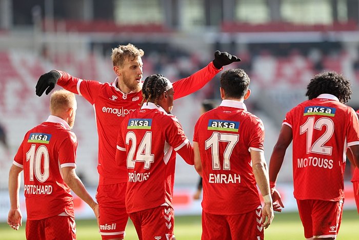 muhtemel-11-trabzonspor-net-global-sivasspor-maci-ne-zaman-saat-kacta-ve-hangi-kanalda-trendyol-super-lig-1737354251497.jpeg