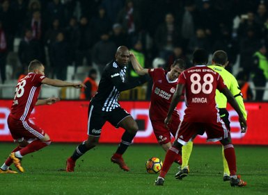 Usta kalemler Sivasspor-Beşiktaş maçını yazdılar