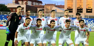 Milli kaleci Altay Bayındır’a çirkin saldırı