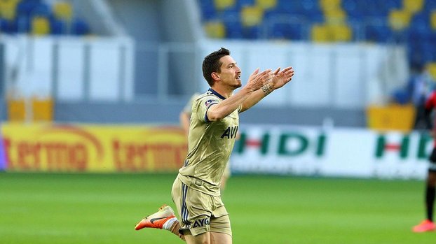 Fenerbahçe'de Mert Hakan Yandaş'tan galibiyet sonrası flaş paylaşım! #