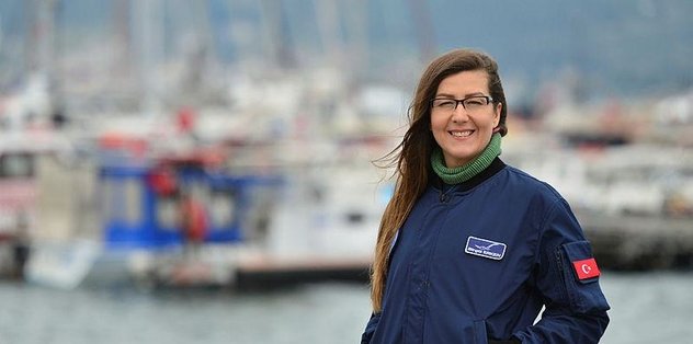 Dünya rekortmeni Erken şehitler için "104" metre yüzecek