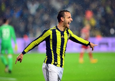 Fenerbahçe’den dev takas! Slimani’nin yerine Adebayor geliyor