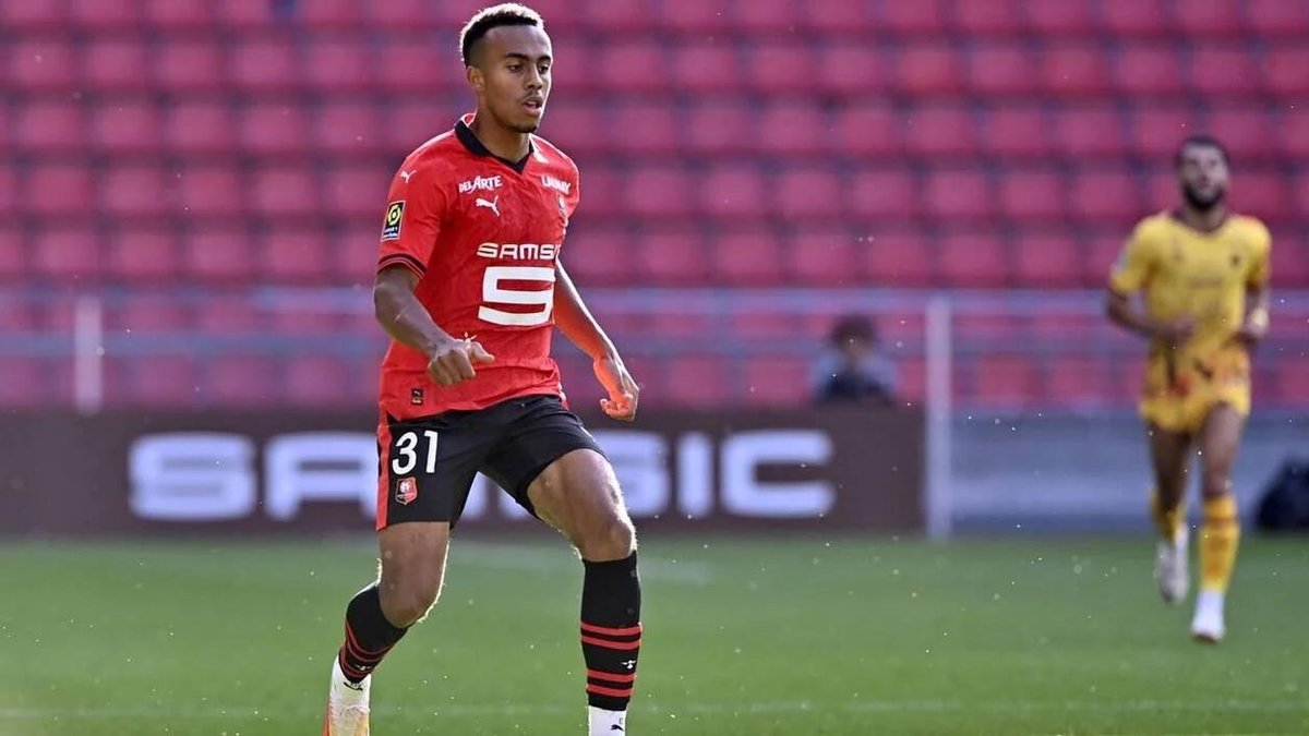 Sağ bekte en ciddi aday Doue