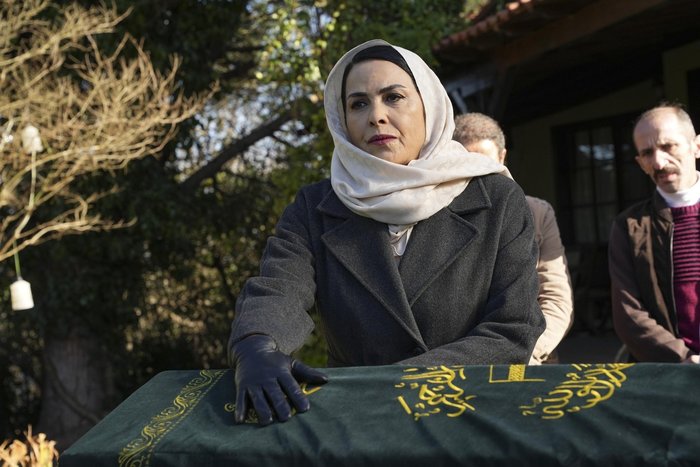 aldatmak-52-bolum-izle-aldatmak-yeni-bolum-izle-atv-aldatmak-izle-full-hd-aldatmak-son-bolum-izle-1704348641914.jpg