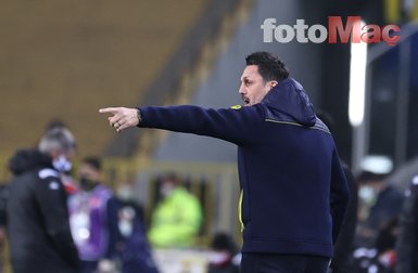 Son dakika spor haberi: Fenerbahçe-Antalyaspor maçında Erol Bulut çılgına döndü! İşte kare kare o anlar...