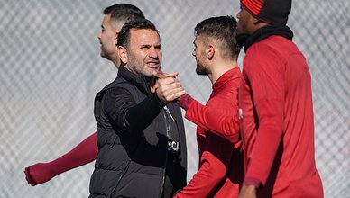 Okan Buruk’un orta saha planı belli oldu! İşte Galatasaray’ın Ajax maçı 11’i