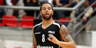 Deron Williams dönüyor!