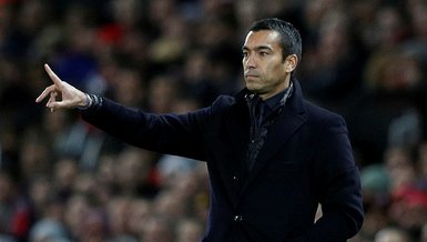 Rangers name van Bronckhorst new manager