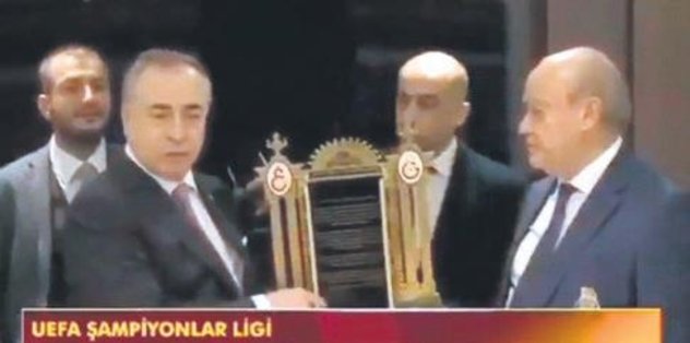 Plaket göndermesi