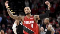 Damian Lillard ilki başardı!