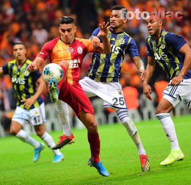 Galatasaray’da iki yıldızdan Fatih Terim’e flaş tepki!