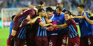 Dışarıda Fırtına gibi