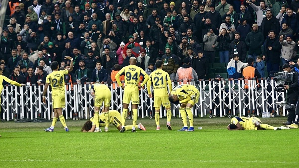 Fenerbahçe'nin golü sonrası ortalık karıştı! Guendouzi yerde kaldı