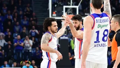 Lider Anadolu Efes'in konuğu Valencia Basket