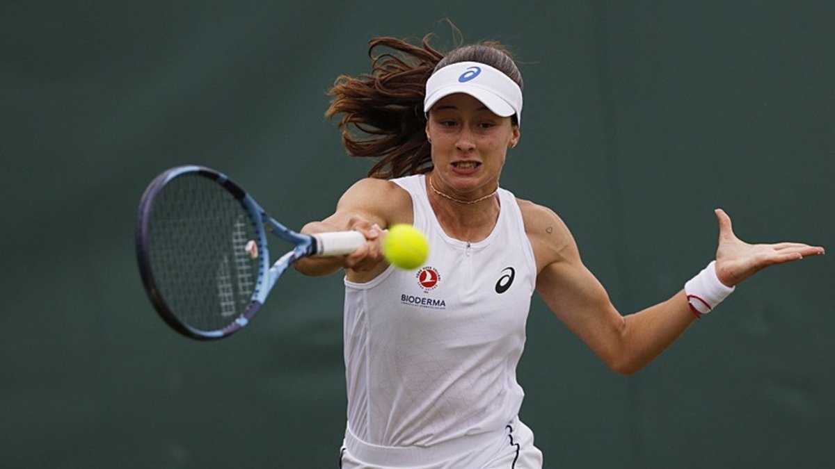 Zeynep Sönmez Wimbledon'a 3. turda veda etti!