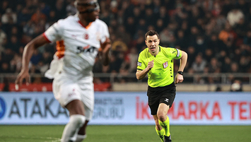 G.Saray'dan flaş paylaşım! "Kötü hakemlere..."