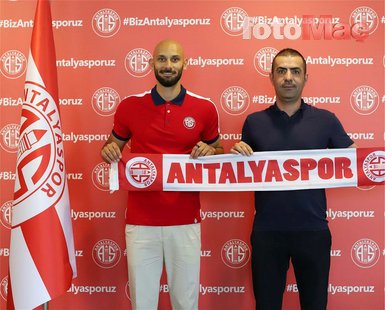 SON DAKİKA TRANSFER HABERLERİ: Süper Lig’de imzalar peş peşe! İşte yeni transferler...