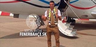 Sarı-lacivert ile ilk pozu