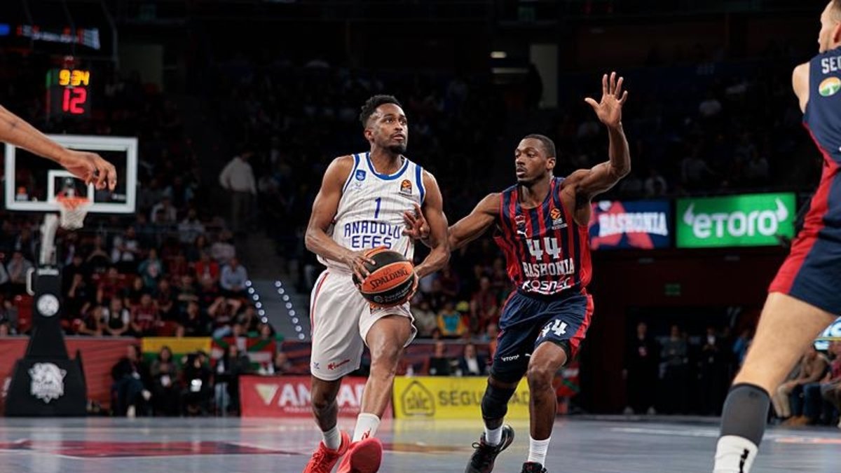 Efes, Real’e konuk oluyor