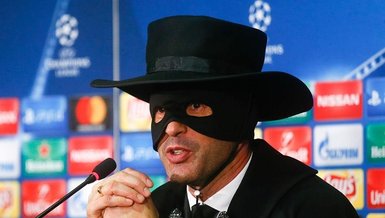 Son dakika spor haberi: Fenerbahçe'nin anlaştığı iddia edilen Paulo Fonseca neden Zorro kıyafeti giymişti? (FB spor haberi)