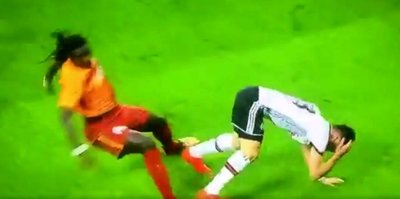 DERBİDE ŞOK! Tolgay Arslan bayıldı! Gomis...