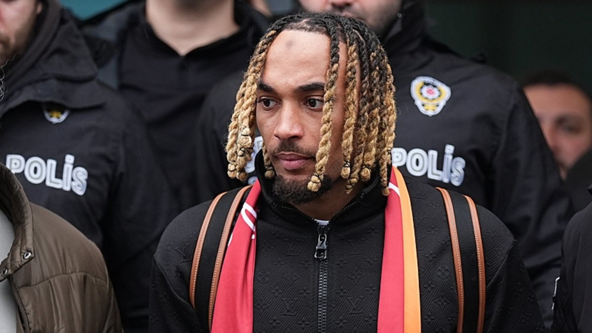 Galatasaray'ın yeni transferi Sacha Boey İstanbul'da!