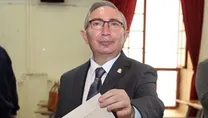 Derkan bir kez daha aday